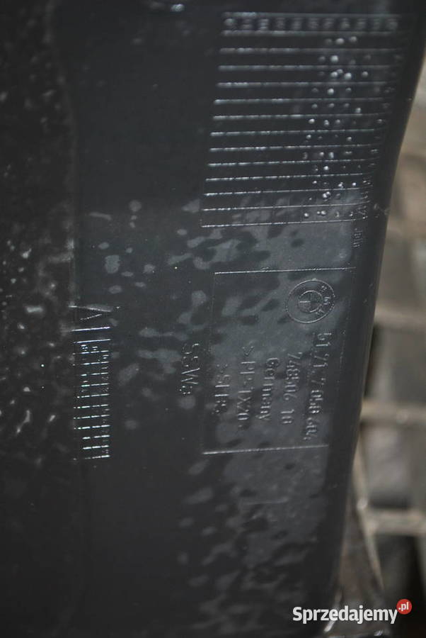 Wlot powietrza kanał główny powietrza BMW E60 osobowe Poręba