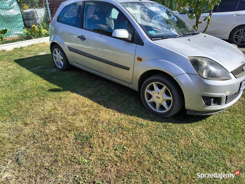 Ford Fiesta 12 LPG 2/3 Chełm Śląski