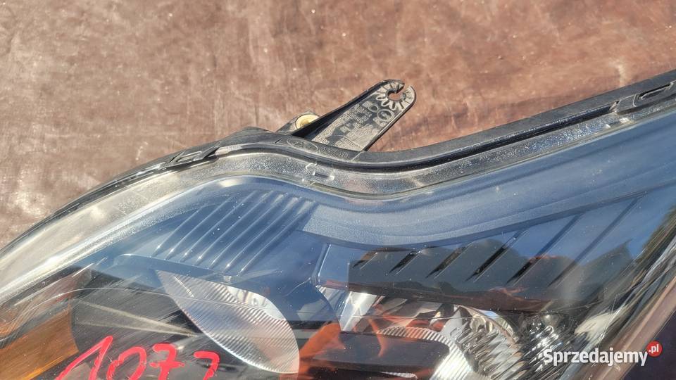 FORD FOCUS MK2 LIFT 2007 LAMPA LEWY PRZÓD