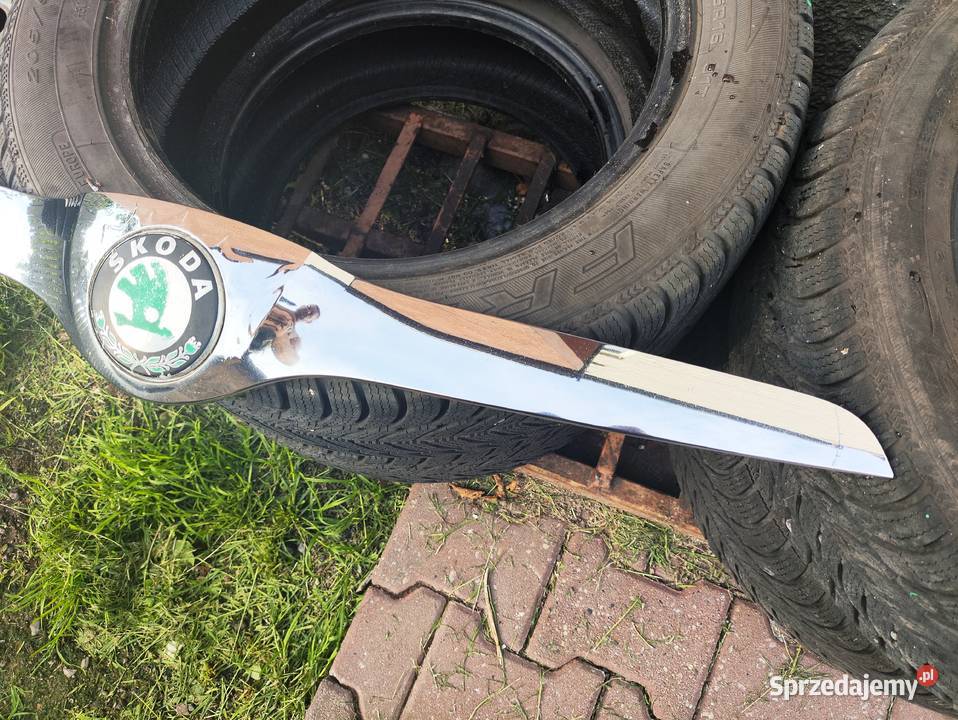 Oryginał atrapa chrom listwa maski znaczek Skoda śląskie Niegowonice sprzedam