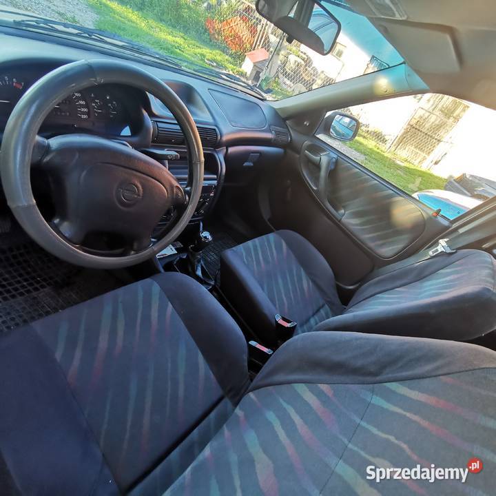 Zadbany opel Astra 16 gaz 8v tania jazda podkarpackie Mielec sprzedam
