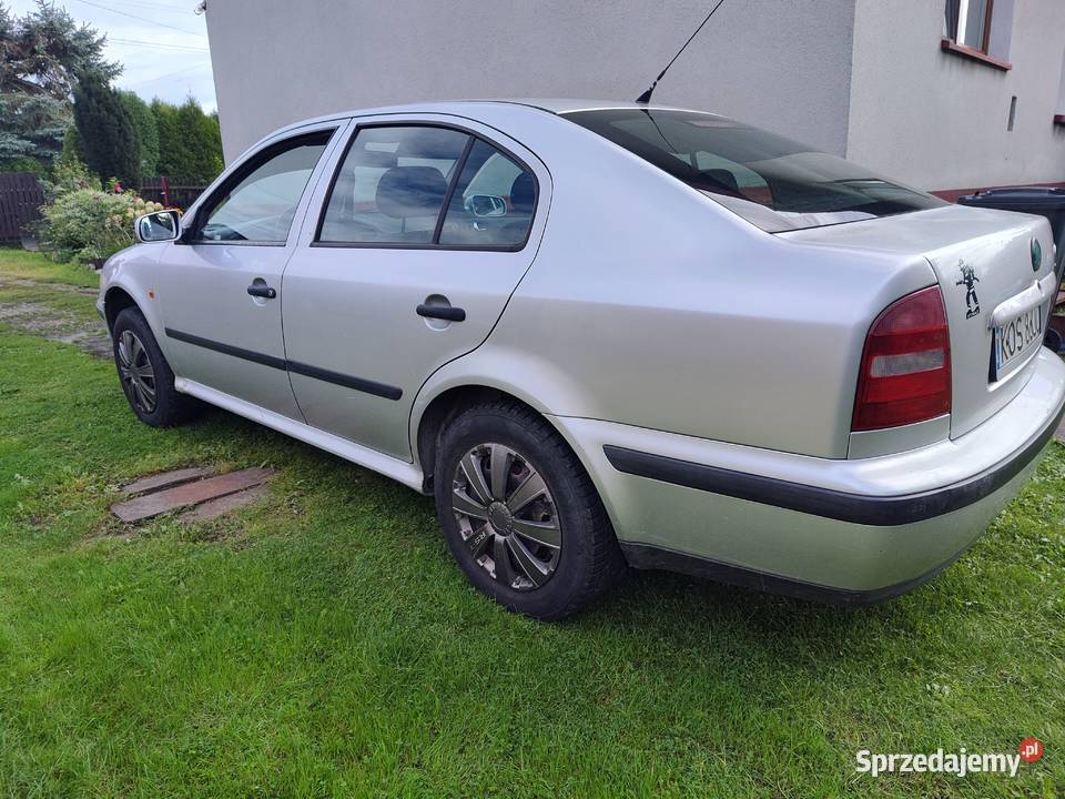 Skoda Octavia 16 benzyna Bobrek