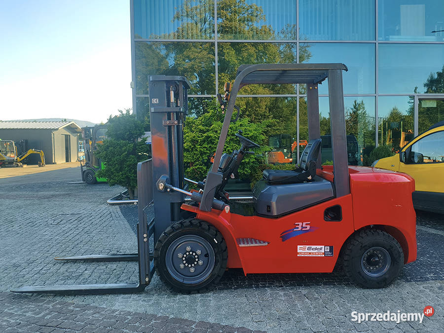 Wózek widłowy Hchi CPCD35 triplex 45 m diesel Kęty