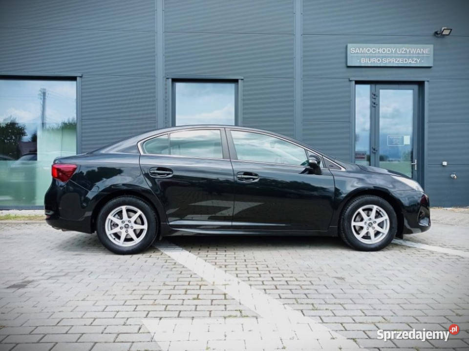 Toyota Avensis 2017r Salon Polska NISKI PRZEBIEG małopolskie Kraków sprzedam