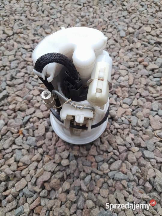 TRIUMPH STREET TRIPLE R 675 0712 POMPA PALIWA Skawina
