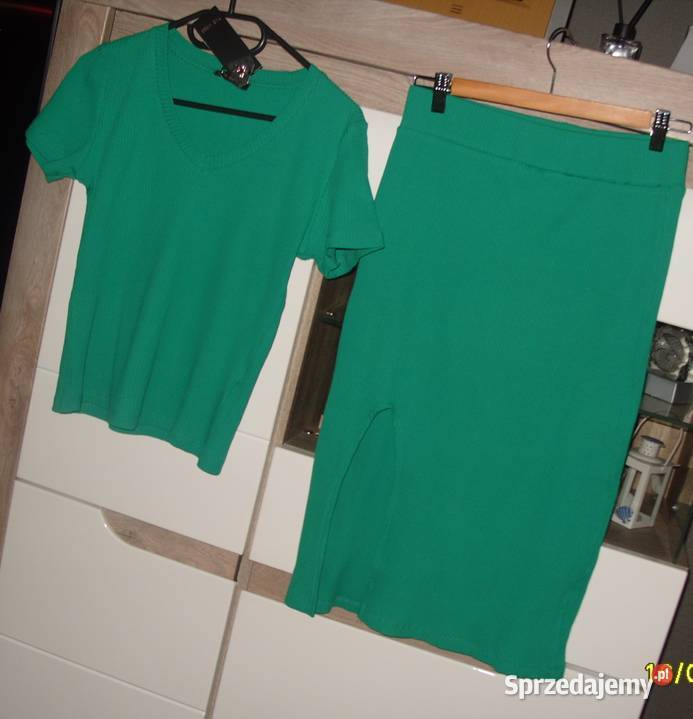 Zielony Komplet prążek spódniczka bluzka r LXL Rawicz