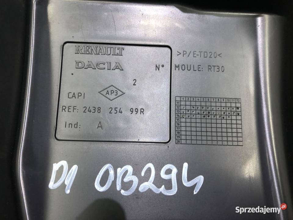 POKRYWA BEZPIECZNIKÓW 243825499R DACIA DUSTER I