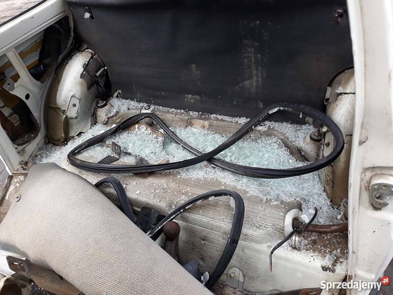 Karoseria FIAT 126P Maluch Strzegom