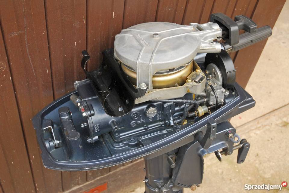 Silnik zaburtowy dwusuw YAMAHA 5 warmińsko-mazurskie Mikołajki sprzedam