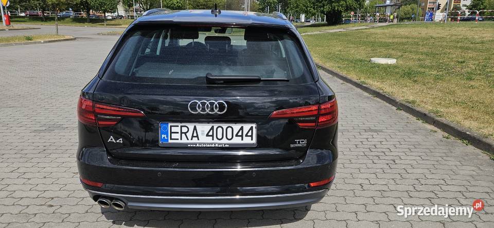 Audi A4 2016 Audi A4 B9Quattro Sport 190 światła do jazdy dziennej