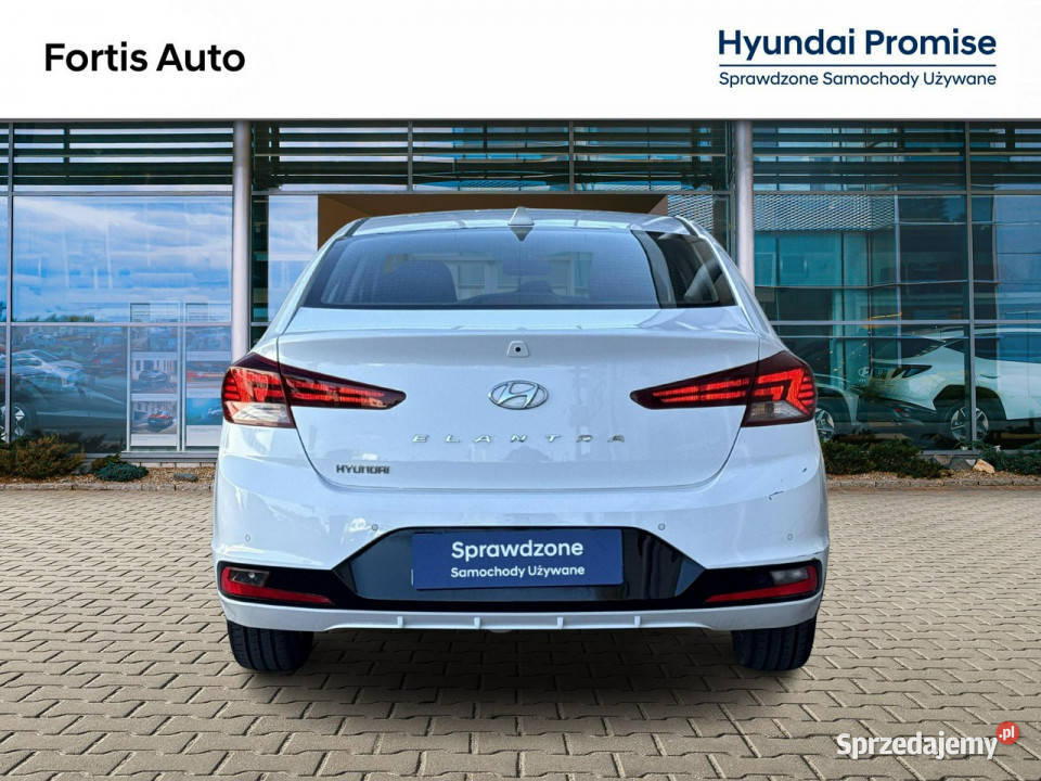 Hyundai Elantra 16 MPi 128 manual Salon Jeden autoalarm