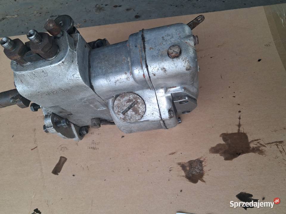 Pompa wtryskowa Ursus C328 łódzkie Opoczno sprzedam
