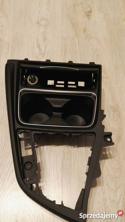 BMW34 NOWA OSŁONA KONSOLI ŚRODKOWEJ PRZÓD Międzychód