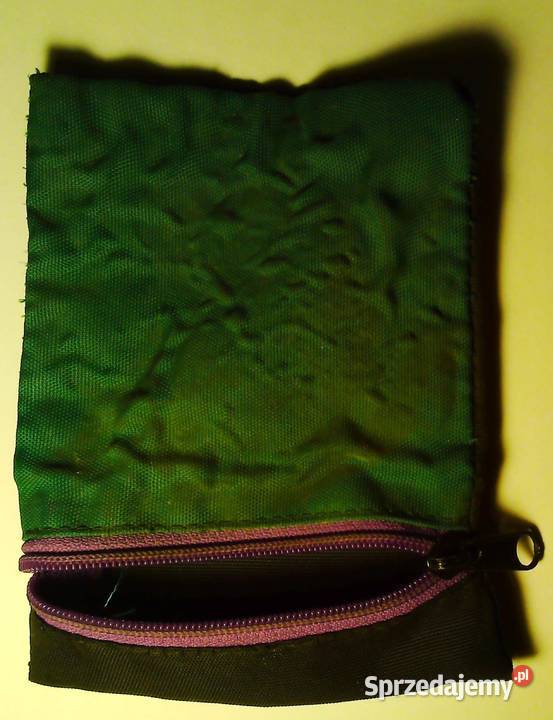 Saszetka na dokumenty zielonoczarna z ortalionu Kraków