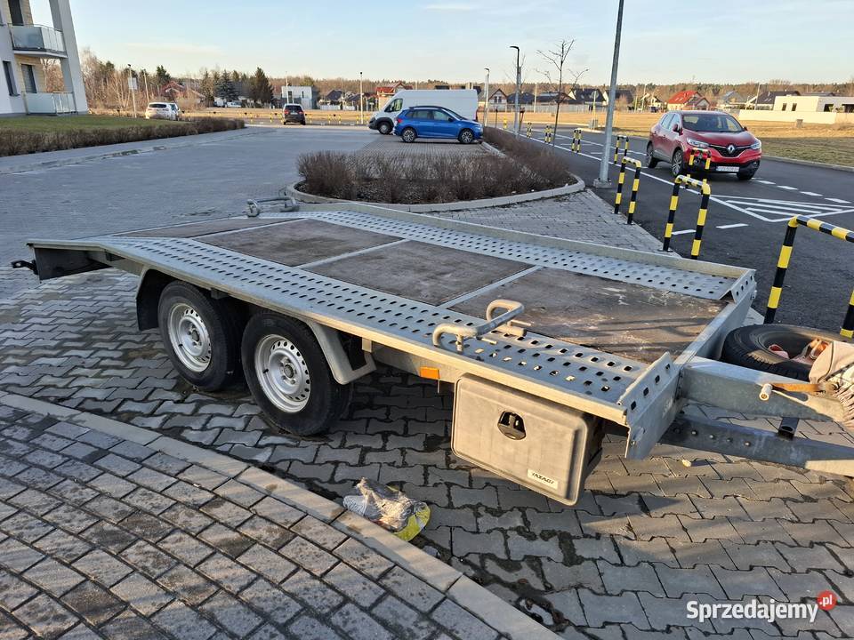 Przyczepa laweta niewiadow boro stan Zduńska Wola