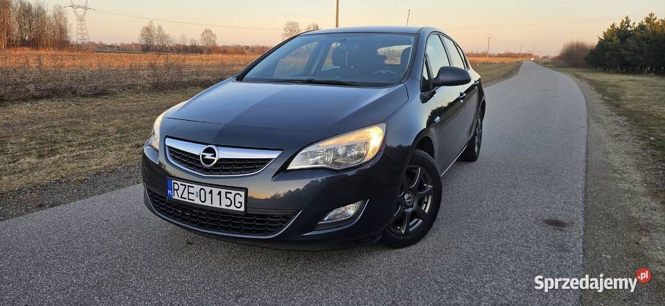 OPEL ASTRA J 16b Rzeszów
