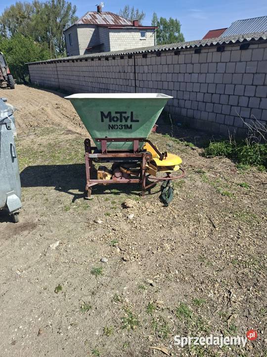 Rozsiewacz nawozu wapna piasku motyl podlaskie Bielsk Podlaski sprzedam