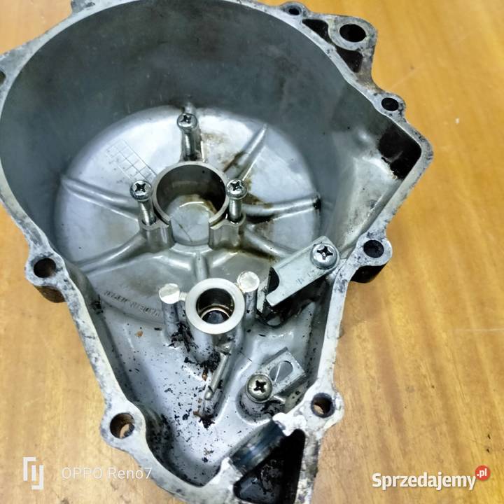 Suzuki GS 550 L pokrywa alternatora