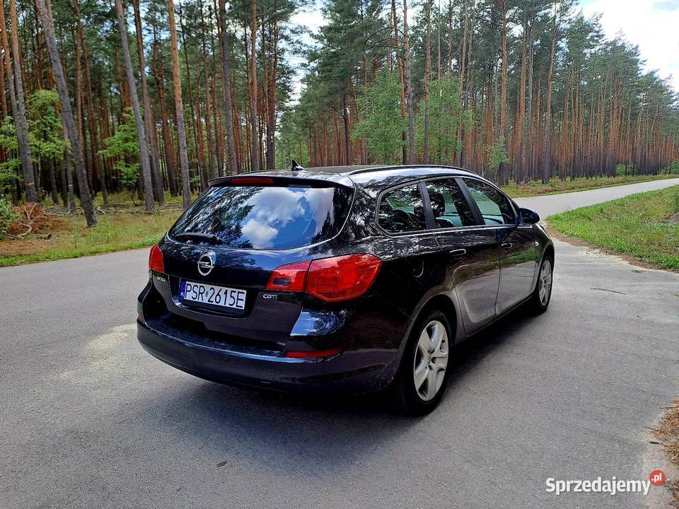 Opel Astra J 17 CDTI 2011r Kombi manualna Astra Sieradz