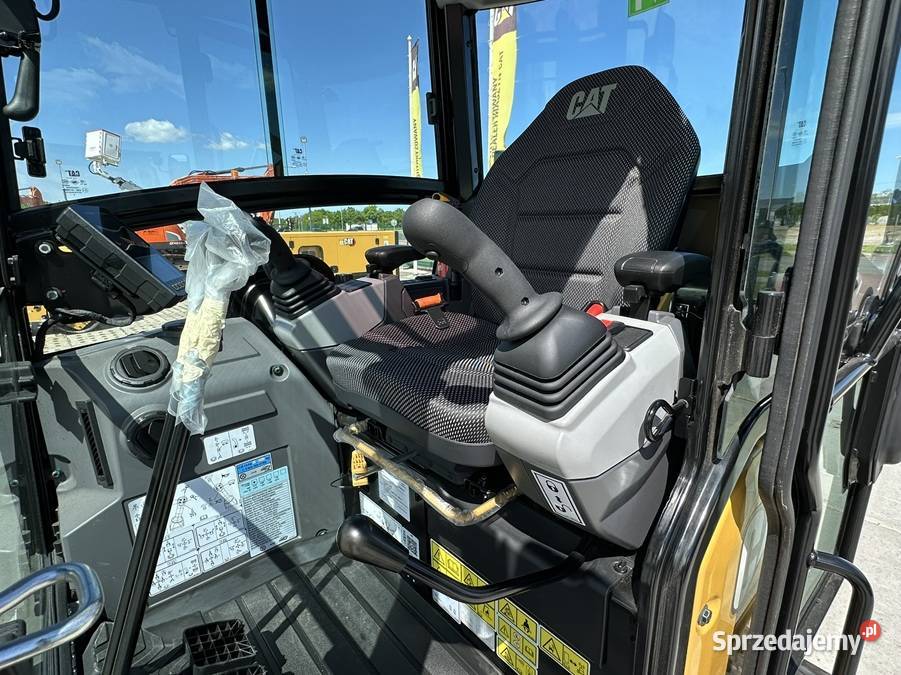 FABRYCZNIE NOWA MINIKOPARKA CATERPILLAR 3027 CR wielkopolskie Tuliszków