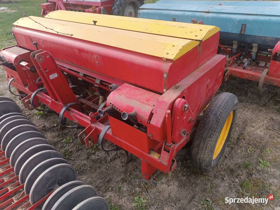 Siewnik dwukomorowy juko20 i 25 m robocze z Dragany sprzedam