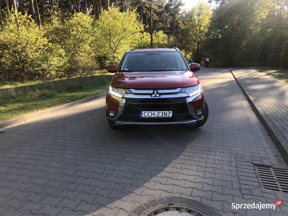 Mitsubishi Outlander 4x4 20 Benzyna 7 osobowy Unisław