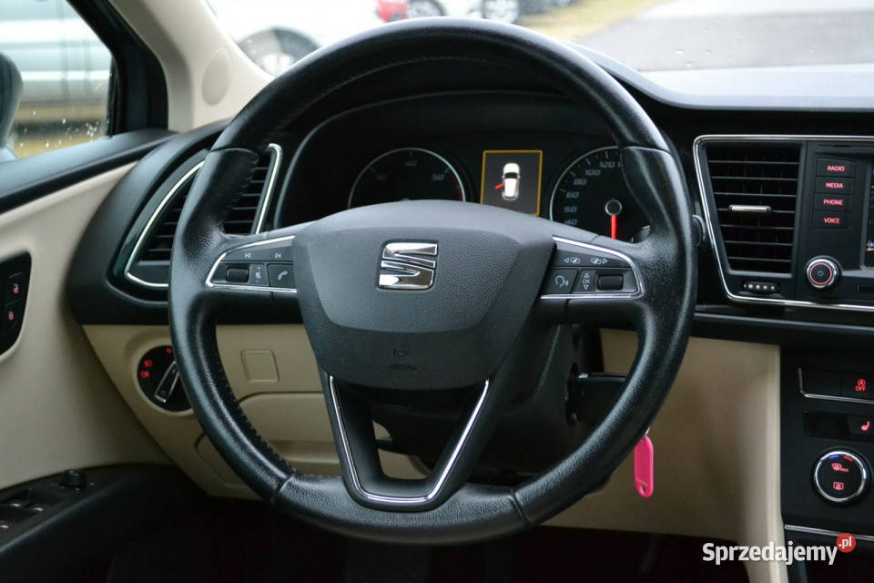 Seat Leon full LEDSkórzana światła przeciwmgielne Leon