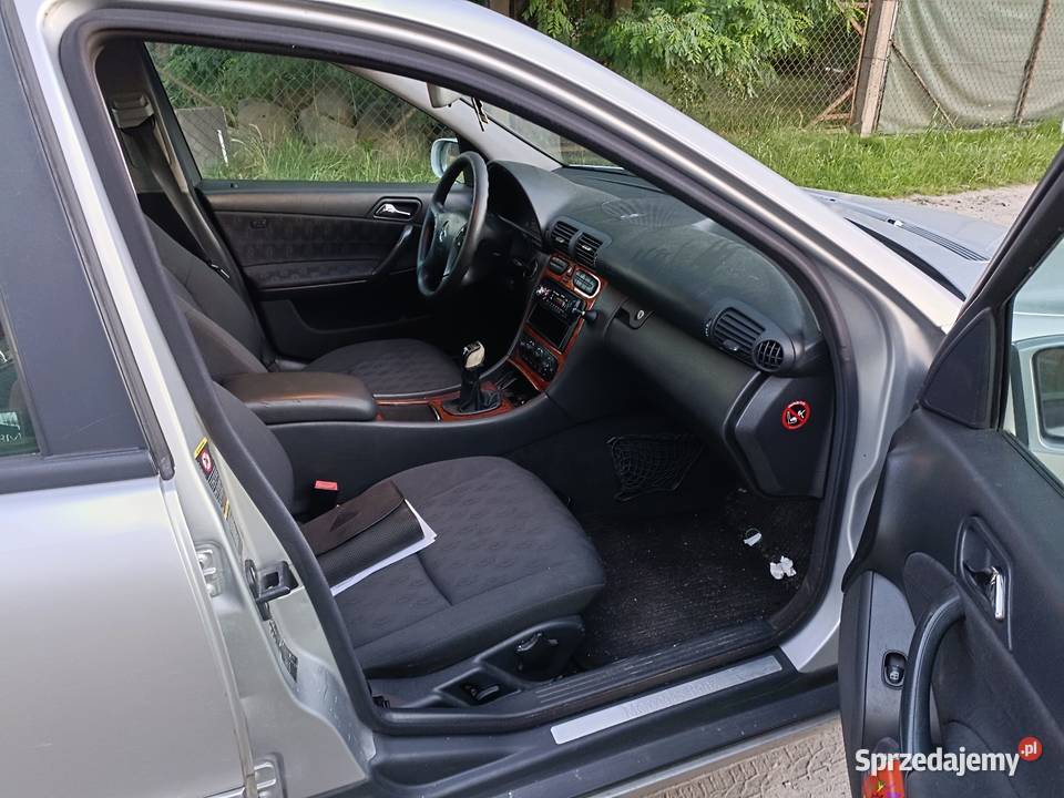 Mercedes W203 Cklasa 22cdi 1432002r W całości na Rok produkcji 2002 Zgierz