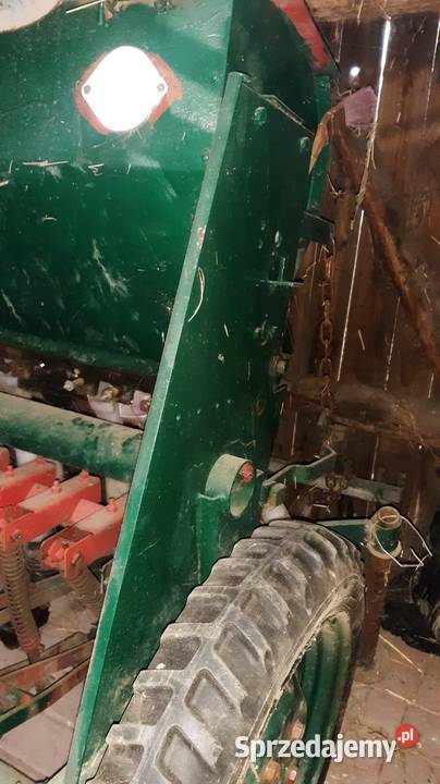 Siewnik zbożowy Poznaniak nieuszkodzony Nowe Budkowice