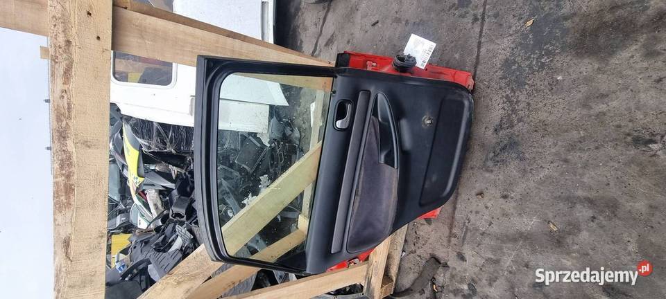 DRZWI LEWE TYŁ AUDI A4 B5 osobowe Pozostałe kujawsko-pomorskie Lipno