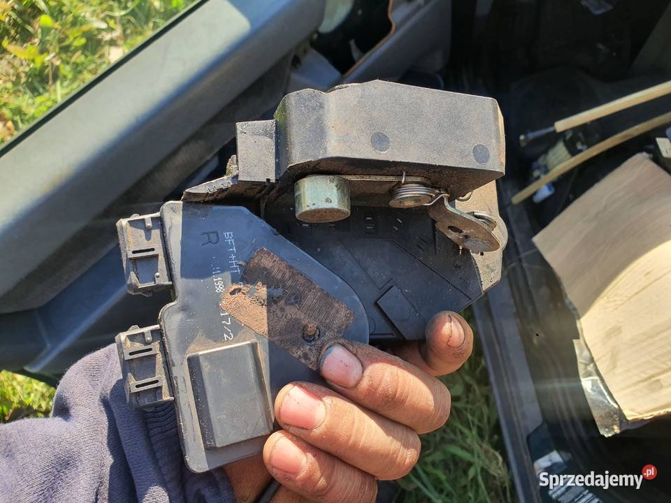 Zamek drzwi tylnych prawych prawy tył Volvo s70 Zamki, wkładki i kluczyki Kraków