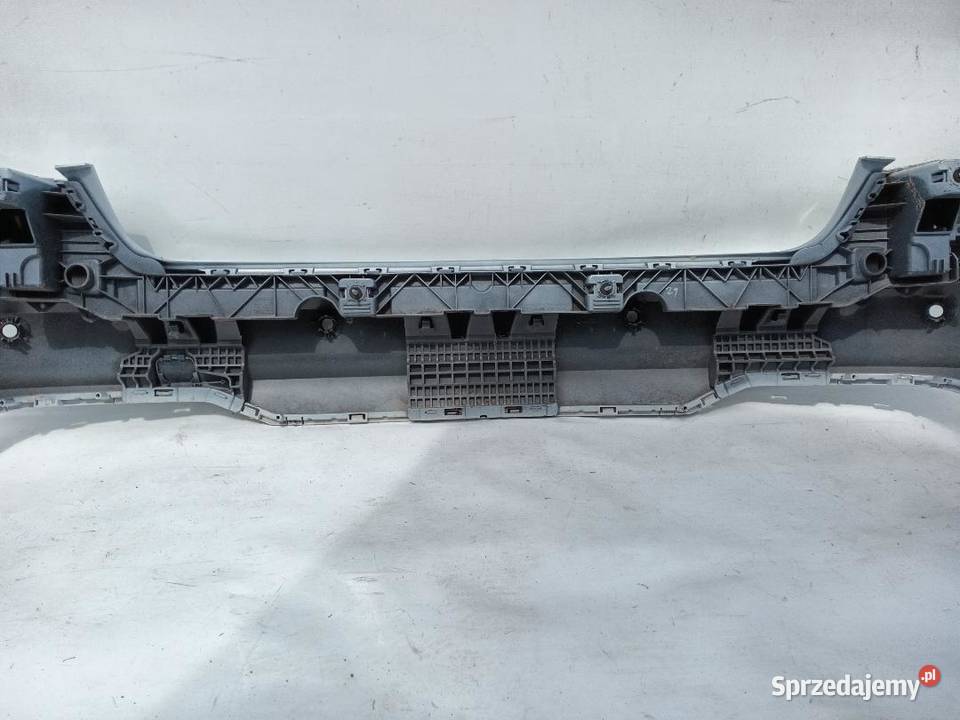 ZDERZAK TYLNY TYŁ AUDI A4 B9 SEDAN 4PDC