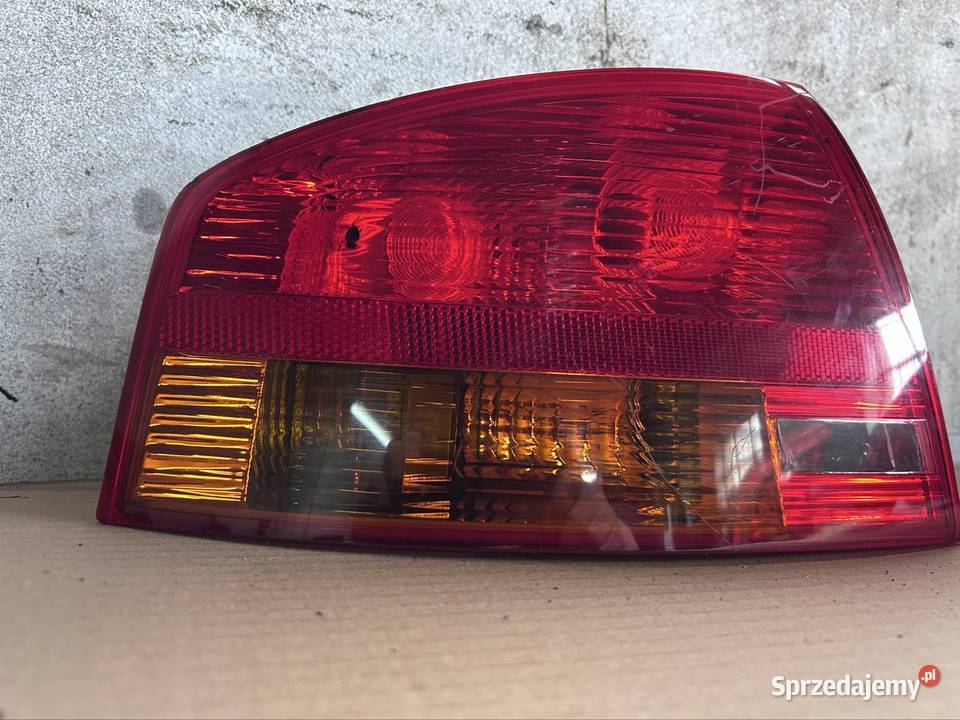 Lampa lewy tył Audi a4 b7 sedan TYC Grudziądz