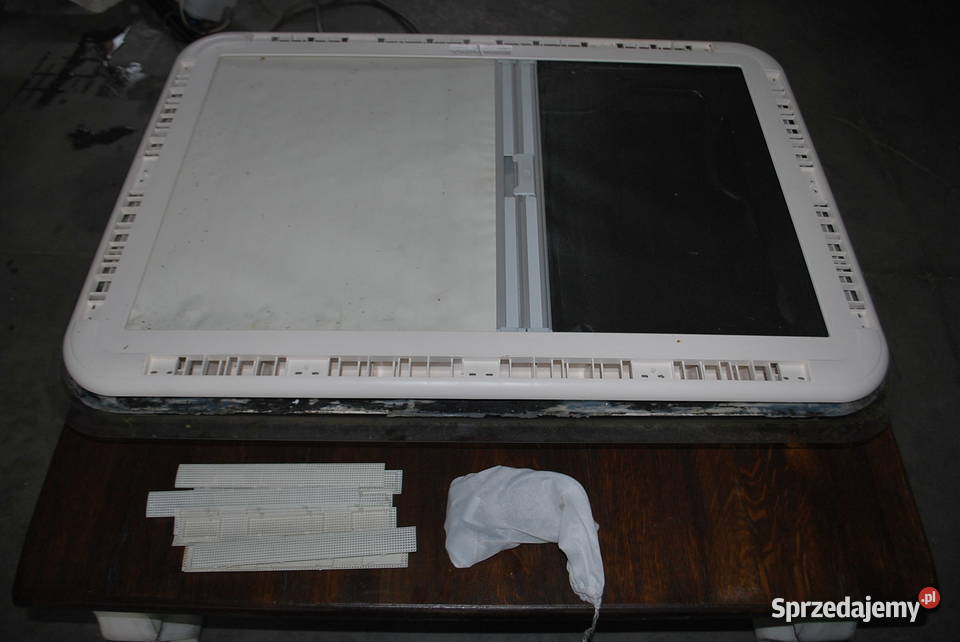 OKNO DACHOWESZYBERDACH DOMETIC OTWÓR MONTAŻOWY mazowieckie Grzebowilk