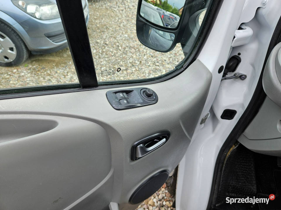 Opel Vivaro Opłacony Zadbany Klima Long Serwisie wspomaganie kierownicy sprzedam