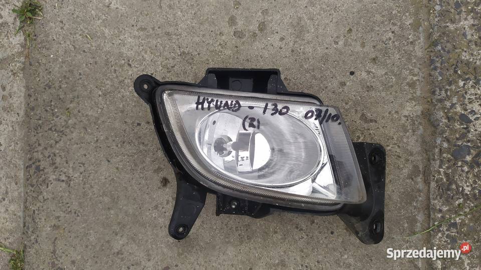 Hyundai i30 i30 2007 2010 halogen prawy Byków
