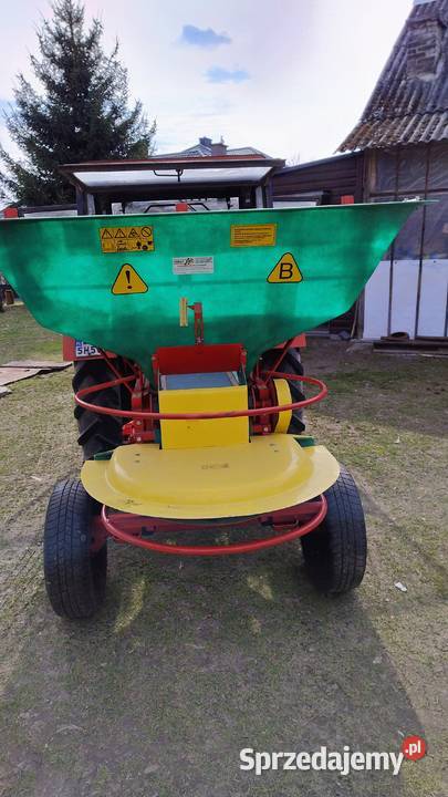 Rozsiewacz wapna nawozu N021B 600 Kłos Majdan Leśniowski sprzedam