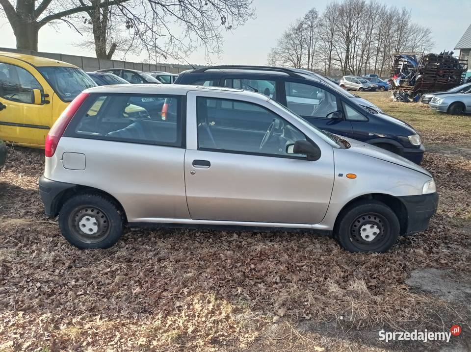 Fiat Punto 11 40 kW 1997 r dawca części Rok produkcji 1997 Szklarka Myślniewska