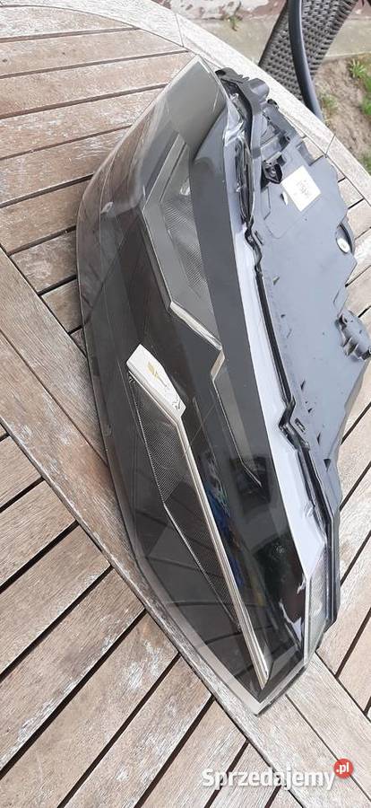 Lampa przednia prawa Volkswagen Polo VI wysyłka Chocianów