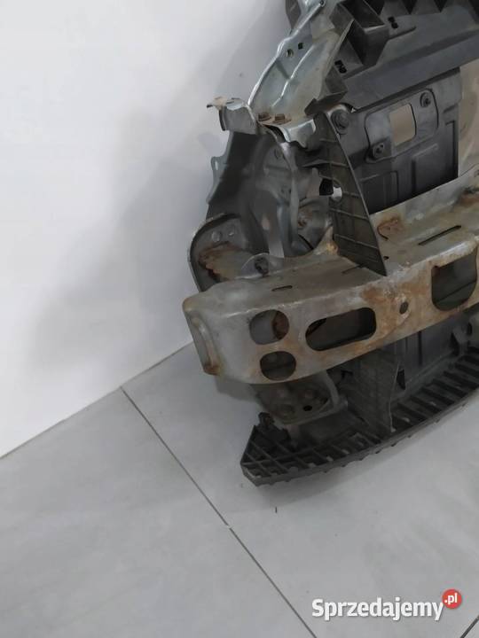 PAS PRZEDNI WZMOCNIENIE Toyota Yaris II 20052011