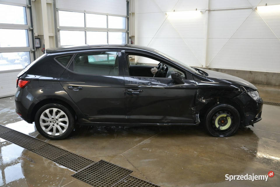 Seat Leon 16 TDI 105 KLIMA radio uszkodzony czarny