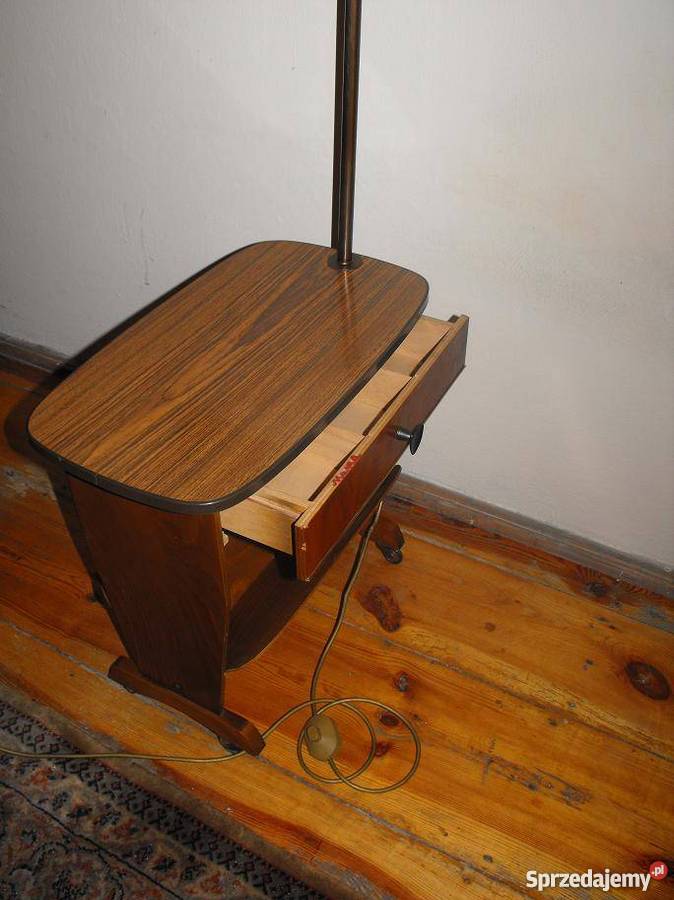 Lampa podłogowa ze stolikiemgazetnikiem na Skierniewice sprzedam