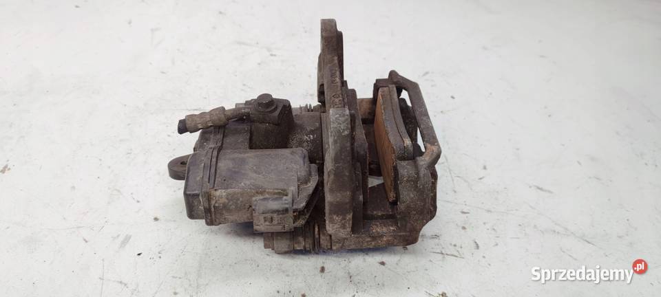 ZACISK HAMULCOWY LEWY TYŁ AUDI A4 B9 A5 8W0405BA
