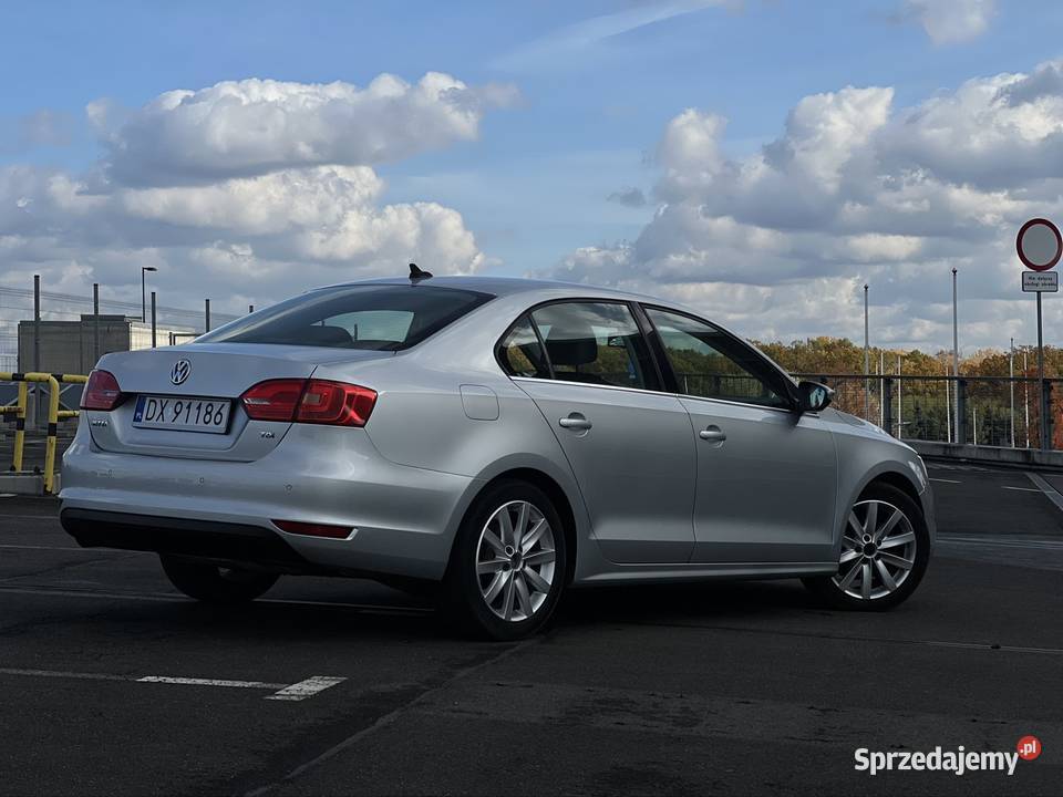 Volkswagen Jetta 16 TDI Highline 2011 226 Manual sprzedam