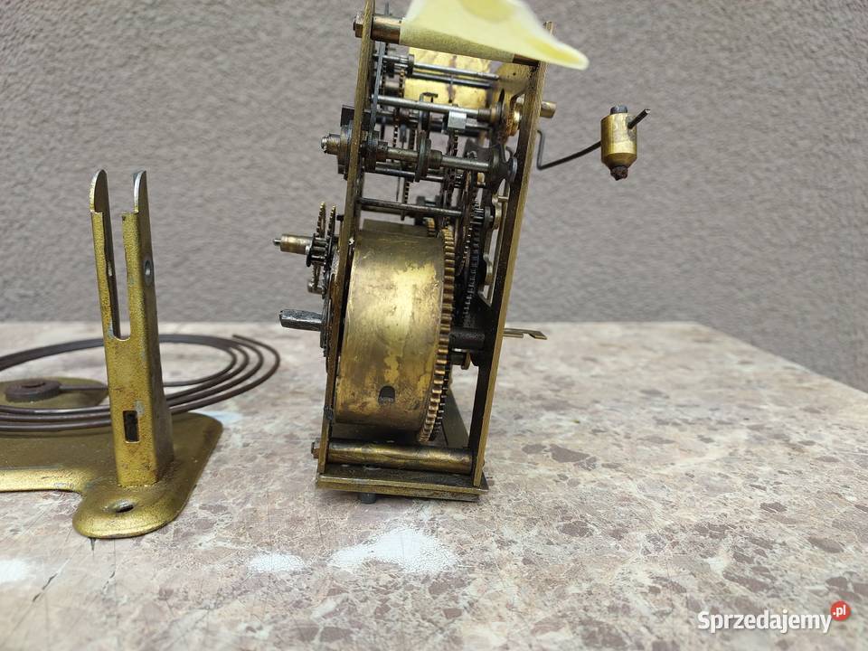 792 Mechanizm starego zegara ściennego Junghans Tczew