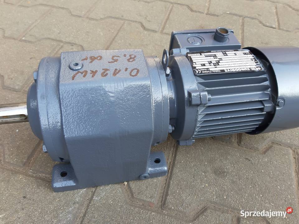 Motoreduktor 037 kW23 obr