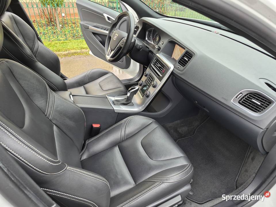 Volvo S60 20 d4 190Automatładny stan zmieniarka CD Ostrowiec Świętokrzyski