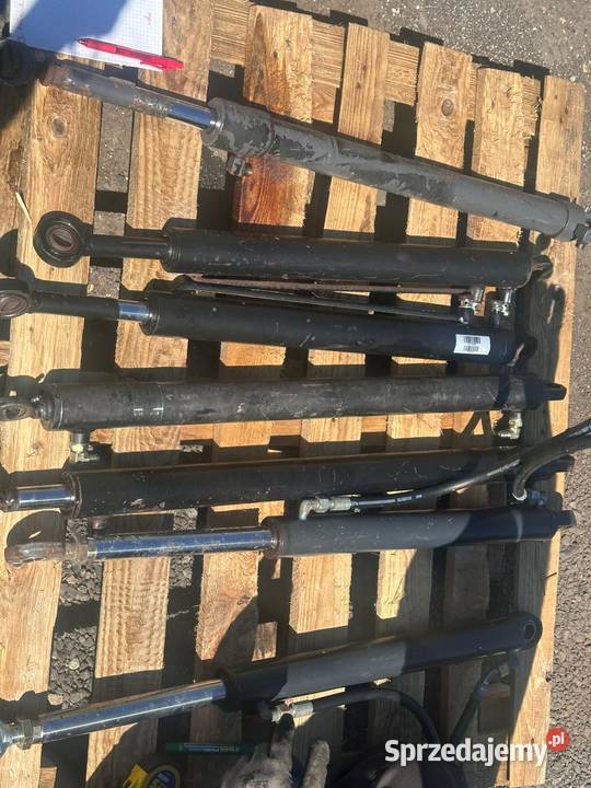 Siłowniki dwustronnego działania Antonie