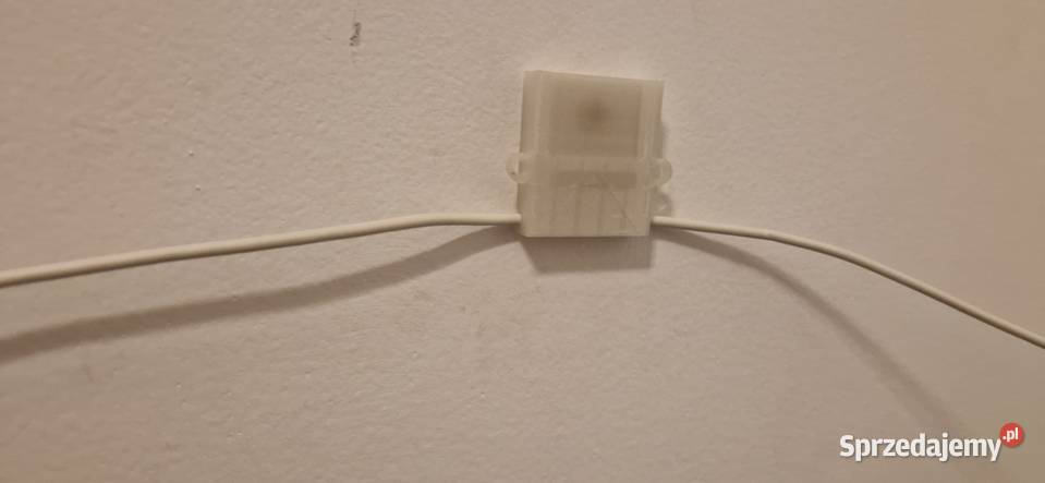 Uchwyt do listwy ukrycie kabli