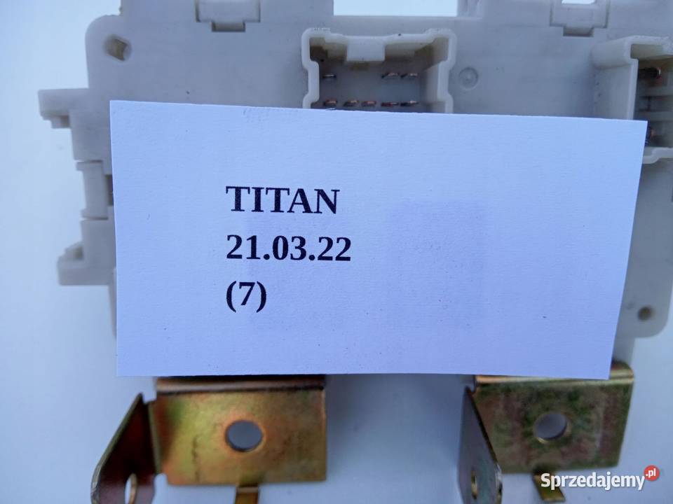 SKRZYNKA BEZPIECZNIKÓW PUSZKA NISSAN TITAN wielkopolskie Nowy Tomyśl